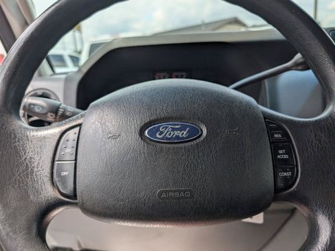 Used 2013 Ford E-350 and Econoline 350 XLT RWD image 14