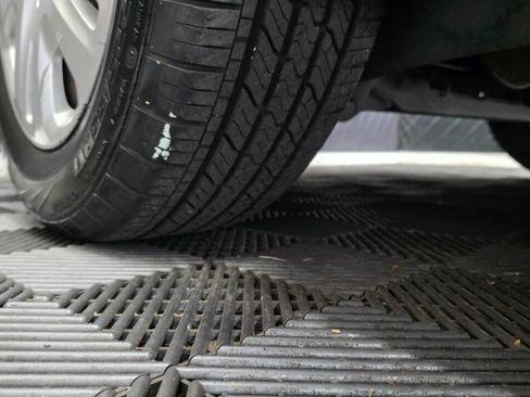 Used 2019 Dodge Grand Caravan SE image 30