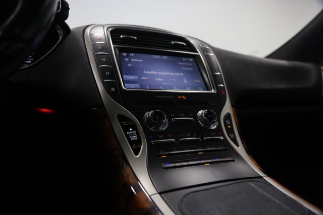 Used 2020 Lincoln Nautilus Reserve FWD image 22
