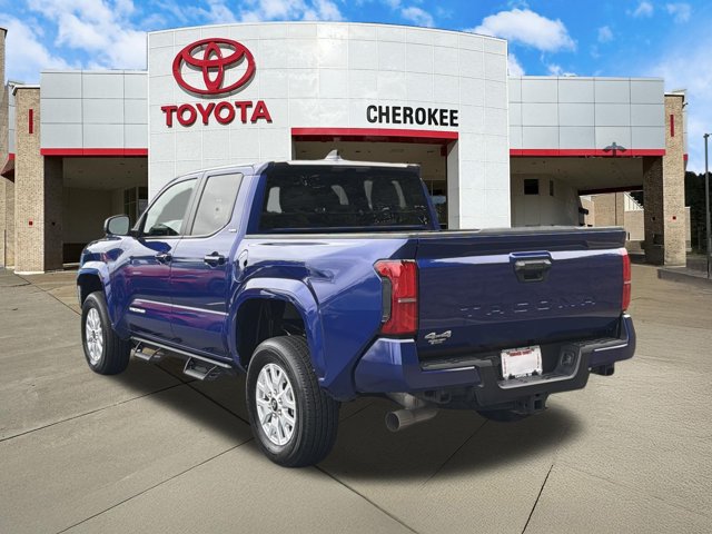 Used 2025 Toyota Tacoma SR5 AWD/4WD image 7