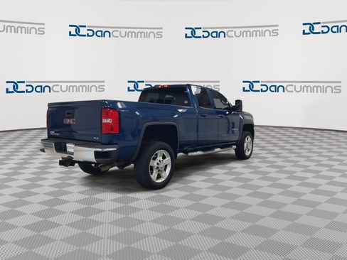 Used 2017 GMC Sierra 2500 SLE w/ HD SLE Preferred Plus Package AWD/4WD image 8