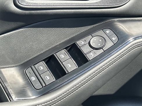 New 2026 Nissan Rogue SV AWD/4WD image 18
