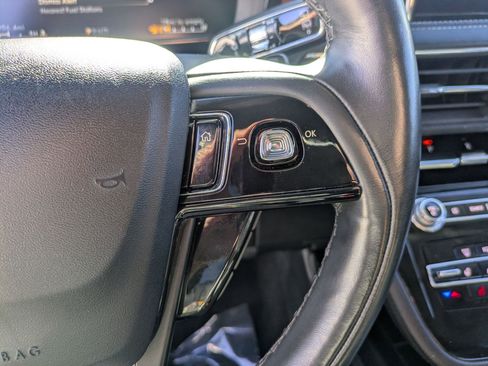 Used 2022 Lincoln Corsair Reserve image 18