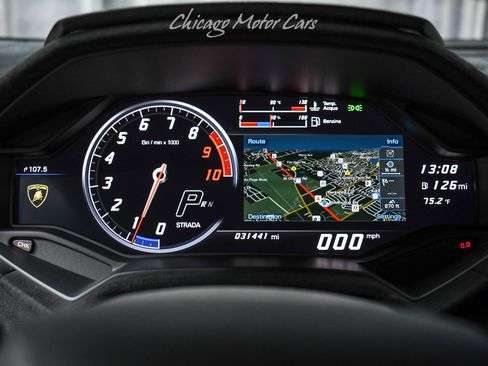 Used 2018 Lamborghini Huracan Performante AWD/4WD image 11