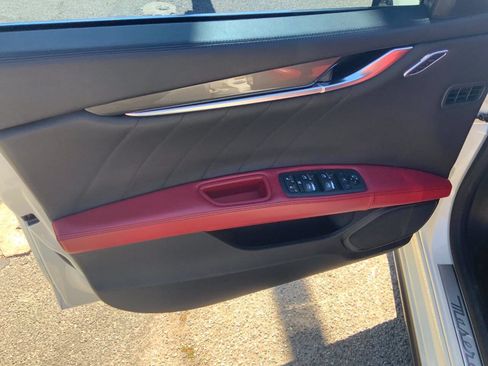 Used 2019 Maserati Ghibli RWD image 6