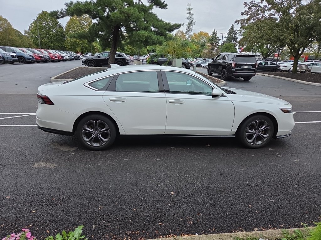 Certified 2023 Honda Accord EX image 5