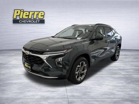 New 2026 Chevrolet Trax LT w/ LT Convenience Package FWD image 1