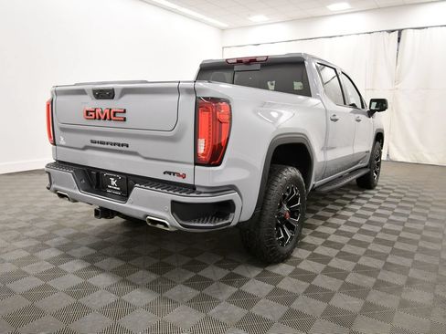 Used 2024 GMC Sierra 1500 AT4 w/ Technology Package AWD/4WD image 8