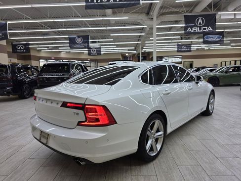Used 2017 Volvo S90 T5 Momentum w/ Vision Package FWD image 6