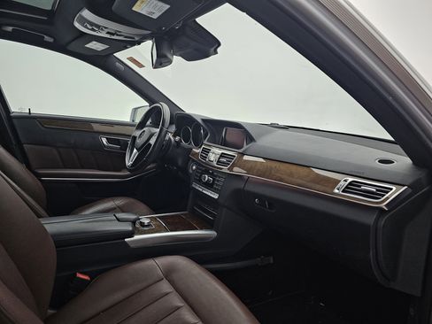 Used 2014 Mercedes-Benz E 250 BlueTEC 4MATIC Sedan image 10
