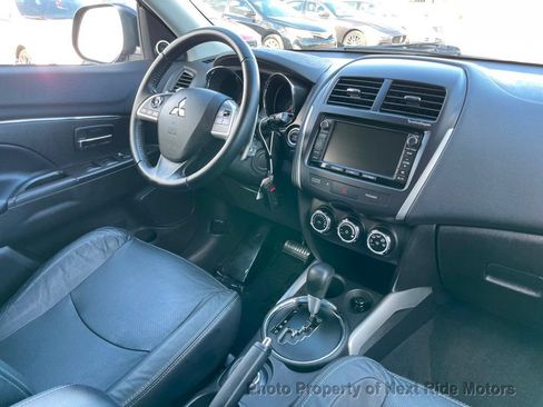 Used 2014 Mitsubishi Outlander Sport SE AWD/4WD image 19