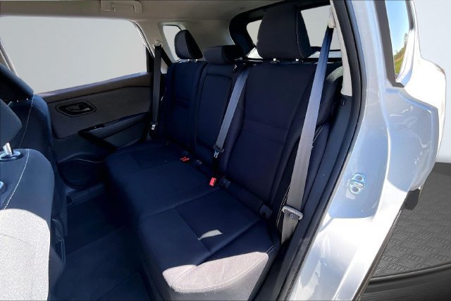 Used 2023 Nissan Rogue S AWD/4WD image 21