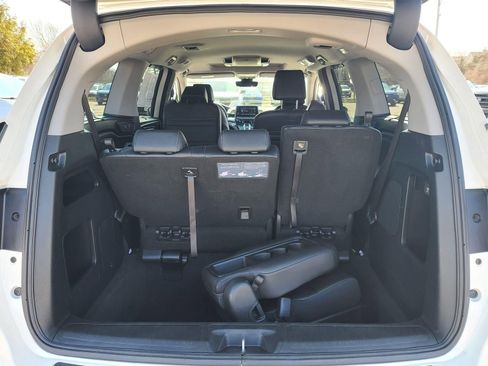 Used 2023 Honda Odyssey Touring image 32