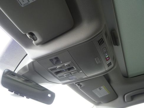 Used 2024 Volkswagen Jetta SEL FWD image 20