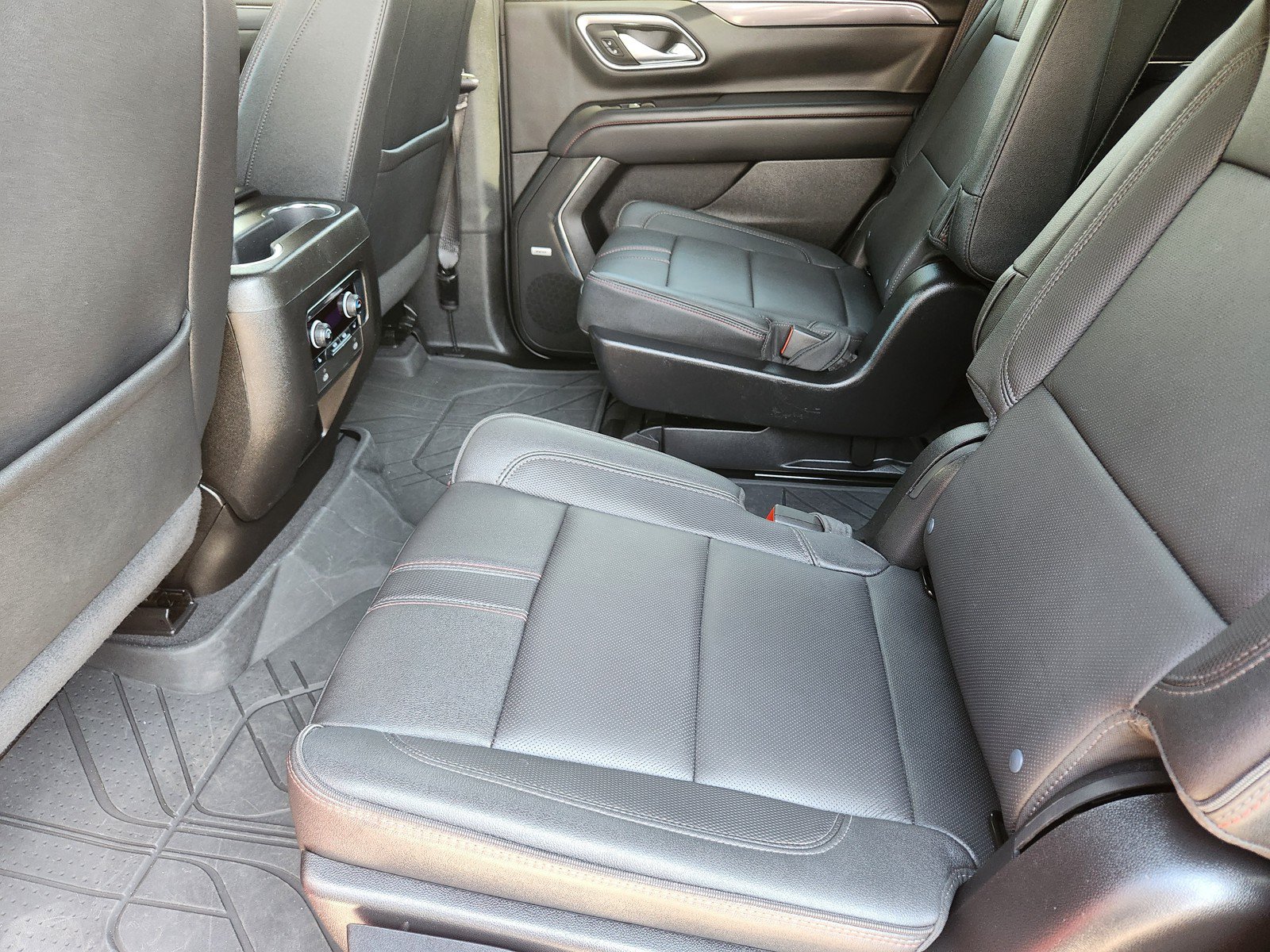 Used 2023 Chevrolet Tahoe RST RWD image 13