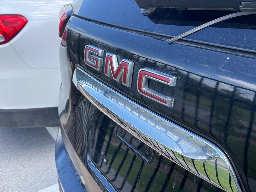 Used 2024 GMC Terrain SLE AWD/4WD image 9