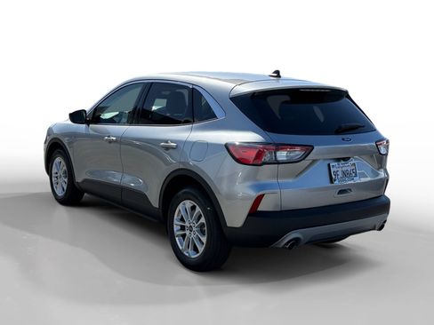 Certified 2022 Ford Escape SE w/ Convenience Package FWD image 3