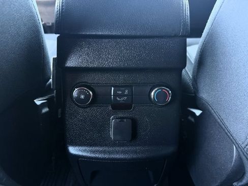 Used 2017 Ford Explorer XLT AWD/4WD image 20