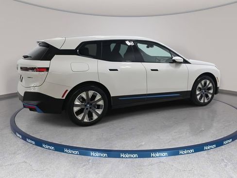 Used 2023 BMW iX xDrive50 w/ Convenience Package image 5