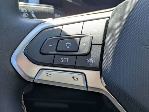 Used 2023 Volkswagen Atlas SE w/ Panoramic Sunroof Package image 28