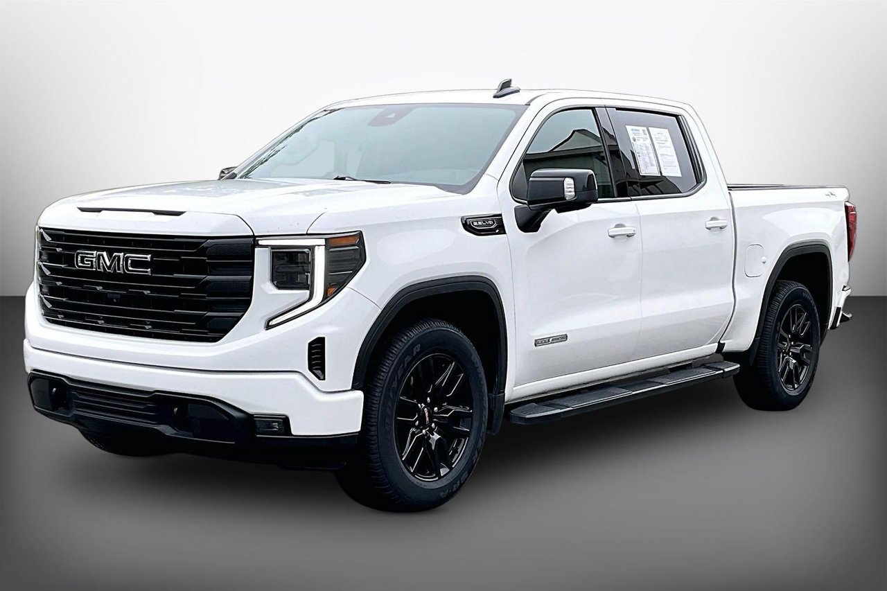 Used 2023 GMC Sierra 1500 Elevation w/ Elevation Premium Package AWD/4WD image 4