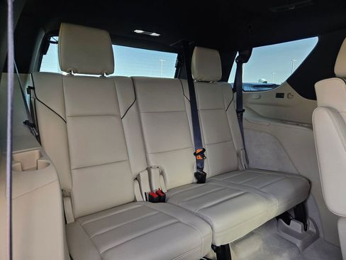 Used 2021 Cadillac Escalade Premium Luxury w/ Driver Assist Tech Package image 31