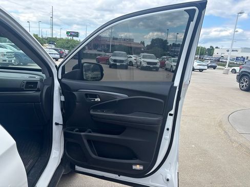 Used 2023 Honda Ridgeline RTL-E image 25