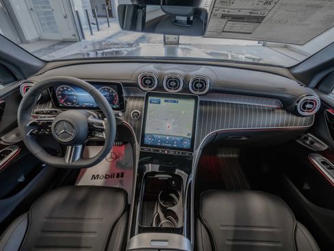 New 2026 Mercedes-Benz GLC 300 4MATIC image 8
