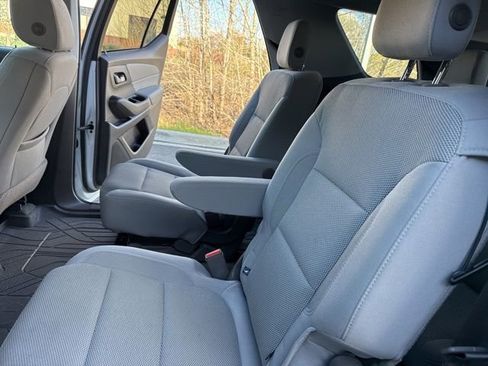 Used 2018 Chevrolet Traverse LT w/ LPO, Cargo Package image 19