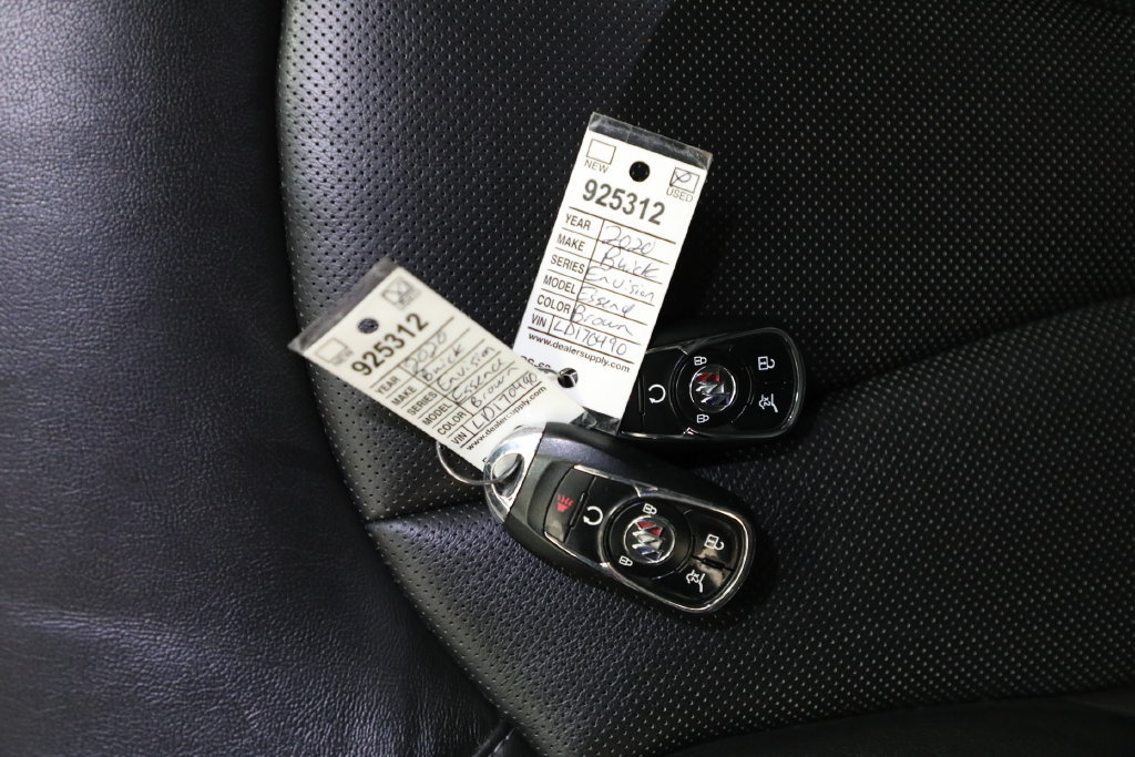 Certified 2020 Buick Envision Essence AWD/4WD image 25