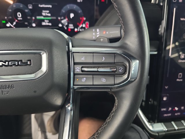Certified 2025 GMC Yukon Denali AWD/4WD image 18