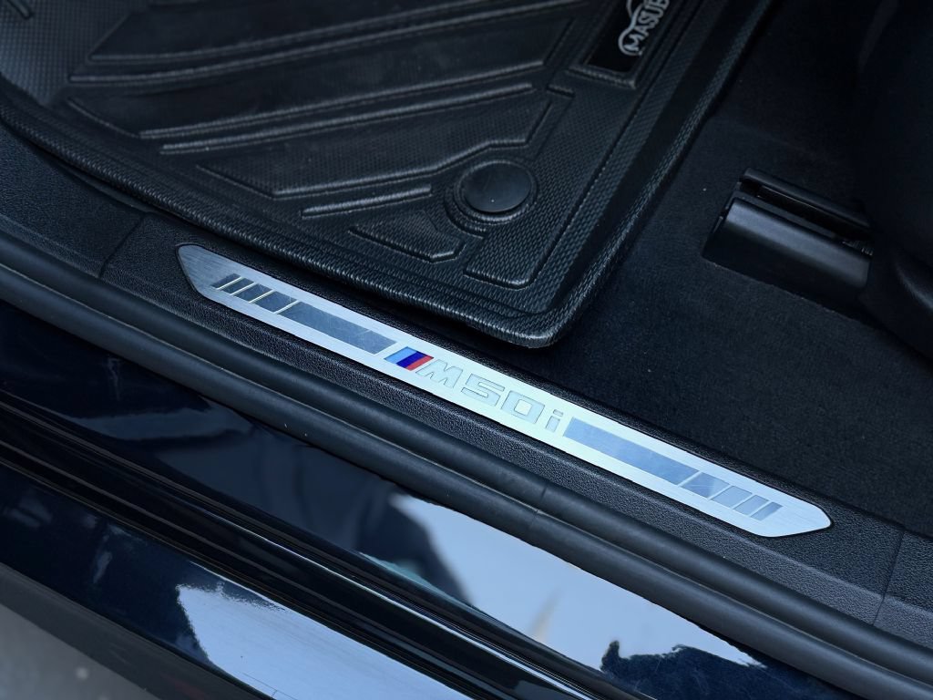 Used 2021 BMW X6 M50i w/ Executive Package AWD/4WD image 12