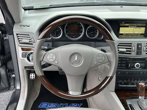 Used 2011 Mercedes-Benz E 350 Cabriolet image 12