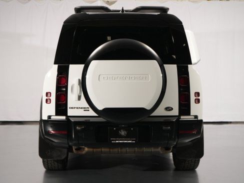 Used 2023 Land Rover Defender 130 X-Dynamic SE AWD/4WD image 14