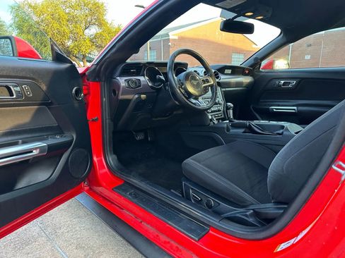 Used 2016 Ford Mustang GT w/ Black Accent Package RWD image 8