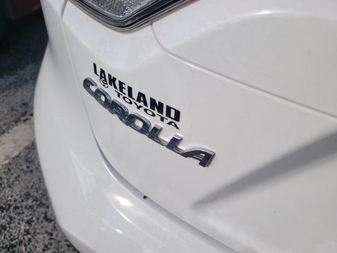 Used 2024 Toyota Corolla LE FWD image 11