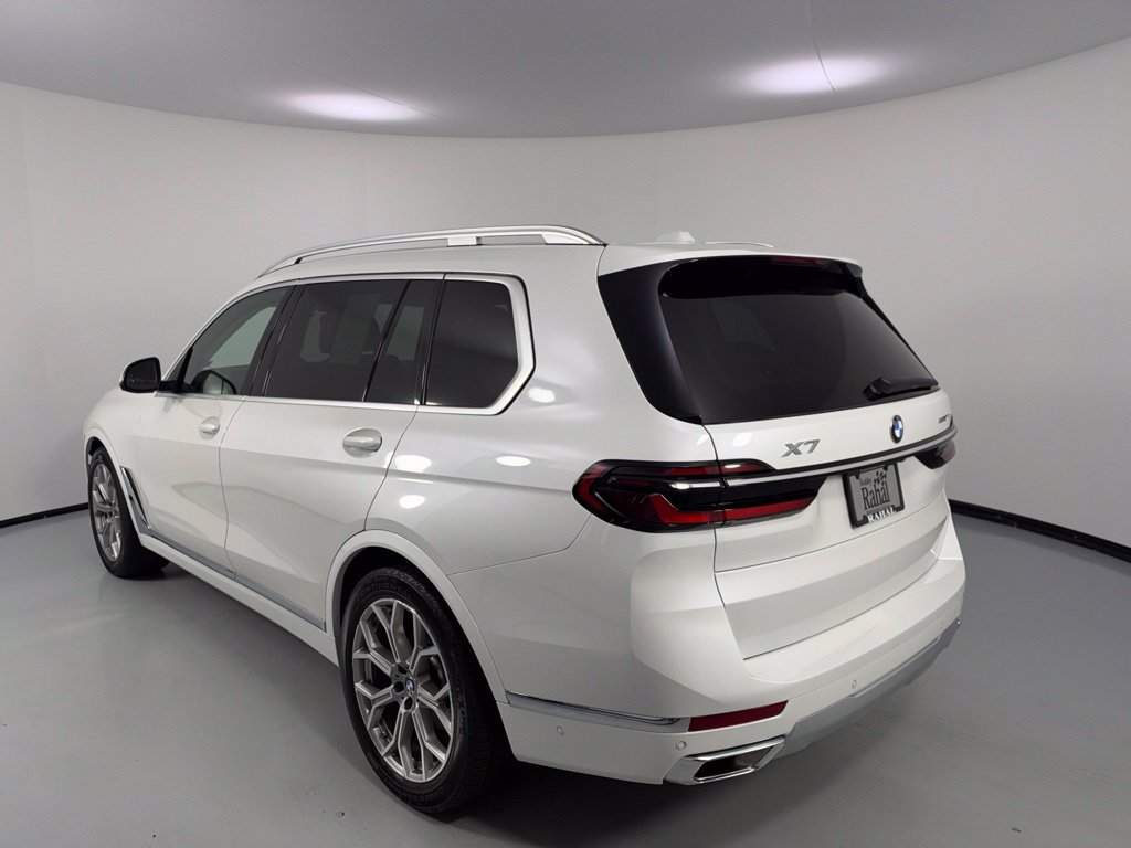 Used 2024 BMW X7 xDrive40i AWD/4WD image 5
