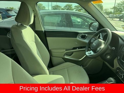 Certified 2025 Kia Soul LX FWD image 3