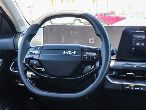 Used 2025 Kia K4 FWD image 15