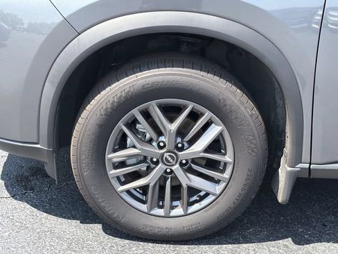 Used 2026 Nissan Rogue S FWD image 9