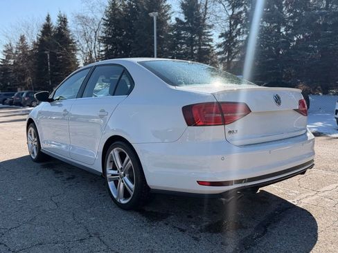 Used 2017 Volkswagen Jetta GLI image 4