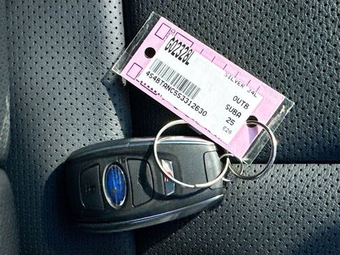 Used 2025 Subaru Outback Limited AWD/4WD image 38