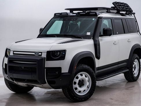 Used 2024 Land Rover Defender 110 S image 3