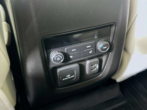 Used 2023 Buick Enclave Avenir w/ Avenir Technology Package AWD/4WD image 32