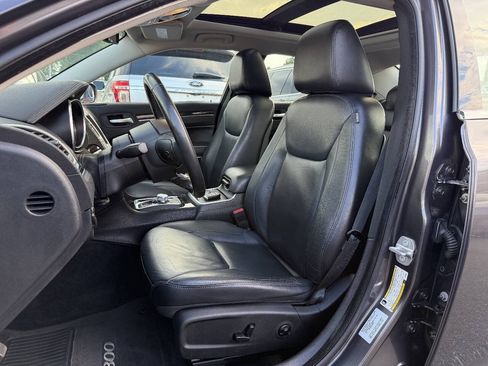 Used 2015 Chrysler 300 Limited w/ 300 Premium Group RWD image 8