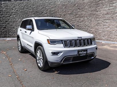 Used 2017 Jeep Grand Cherokee Limited w/ Luxury Group II