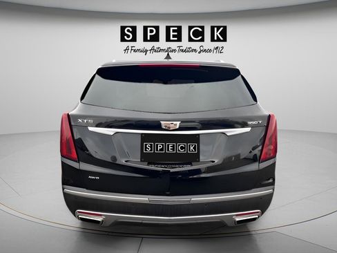 Used 2021 Cadillac XT5 Premium Luxury AWD/4WD image 2