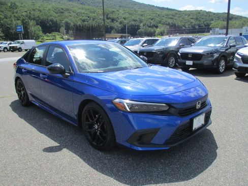 Certified 2022 Honda Civic Sport image 3