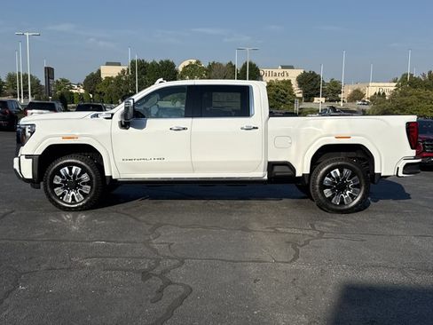 New 2026 GMC Sierra 3500 Denali w/ Denali Reserve Package image 12