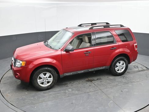 Used 2010 Ford Escape XLT image 28